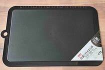 レシピ通りに料理したい人へ　ダイソーのまな板が「何センチ」の悩みを解決