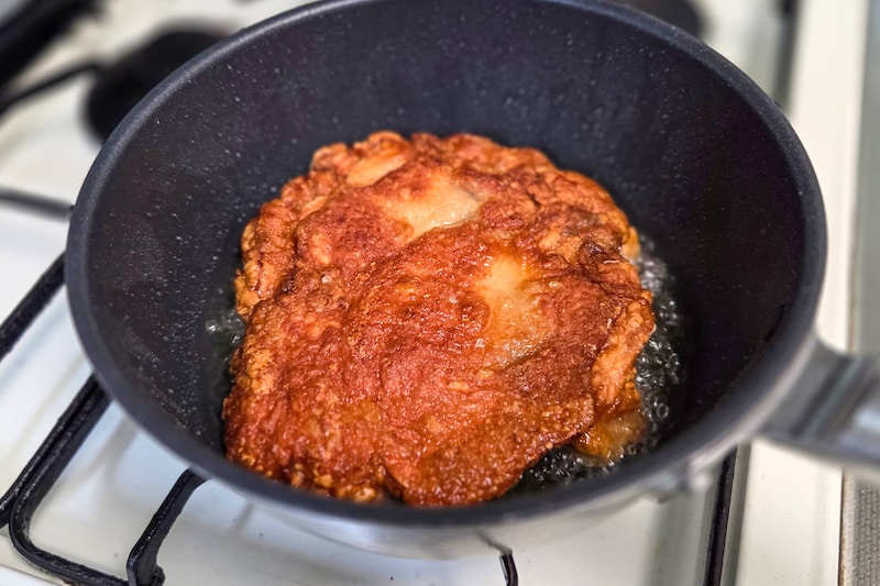 鶏もも肉あったら絶対作って　醤油だけの「鶏のサクサク揚げ」がウマすぎた