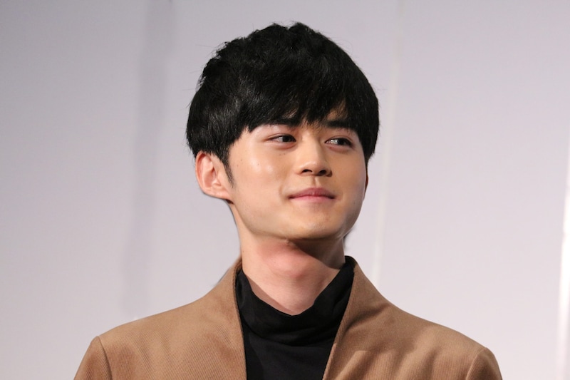 鈴鹿央士、女性が誘うレベルの高い“あざとテクニック”に赤面　「ウソでしょ？」「ハレンチすぎ」