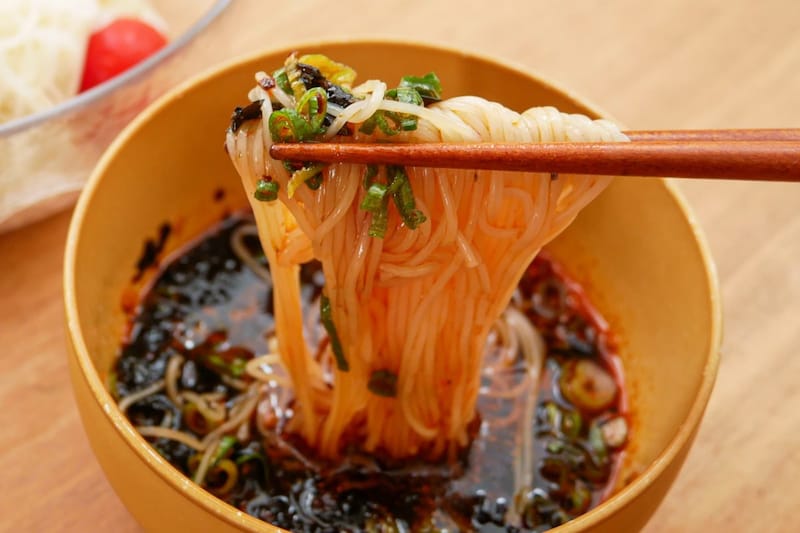 パンチが効いたそうめん