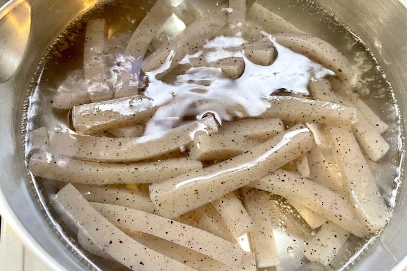 油揚げとこんにゃくの炒め