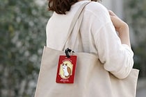 なぜか動物が描かれたヘルプカード、裏面を見て驚き　その正体が「素晴らしいアイデア」と話題