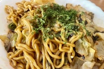 焼きそばに肉はいらない　けんた食堂の“キャベツだけ”レシピが概念を変える