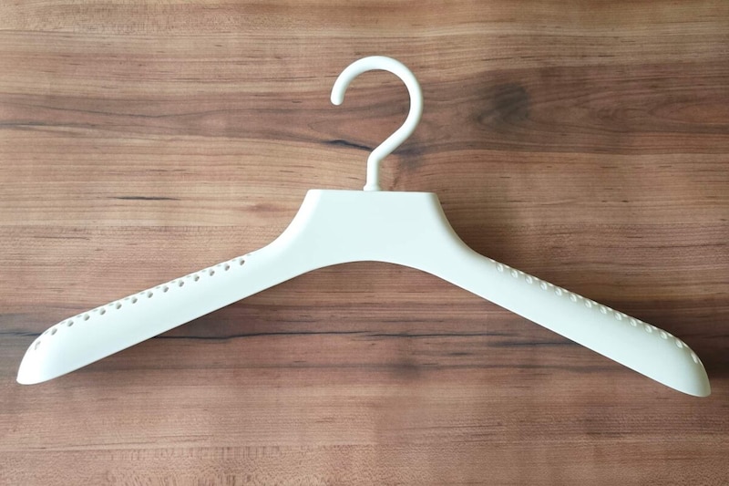 乾きやすい消臭剤入りハンガー