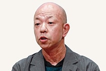 小峠英二、妻の実家へ“結婚の挨拶”で、初対面の義兄弟から…　「もはやコント」「最高の迎え方」反響