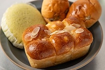 熊元プロレスが絶賛する“ロングセラー”菓子パン　「ほんまにエグい」