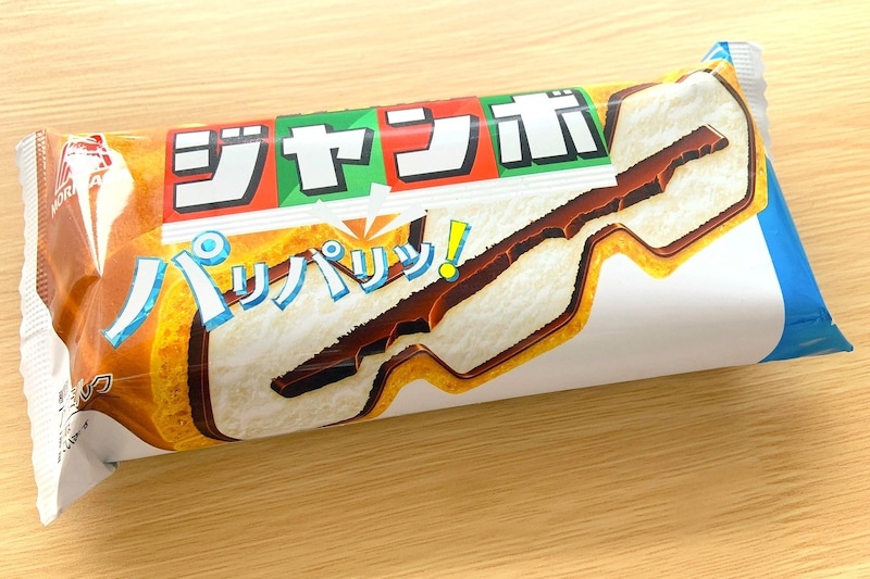 森永公式、チョコモナカジャンボの食べ方が天才的　「かじりつきたい」「これは贅沢」