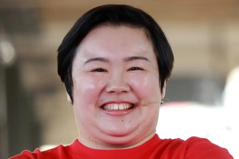やす子、占い師が思わず「かわいそう」と言ったこと　「私の左手には呪いが…」