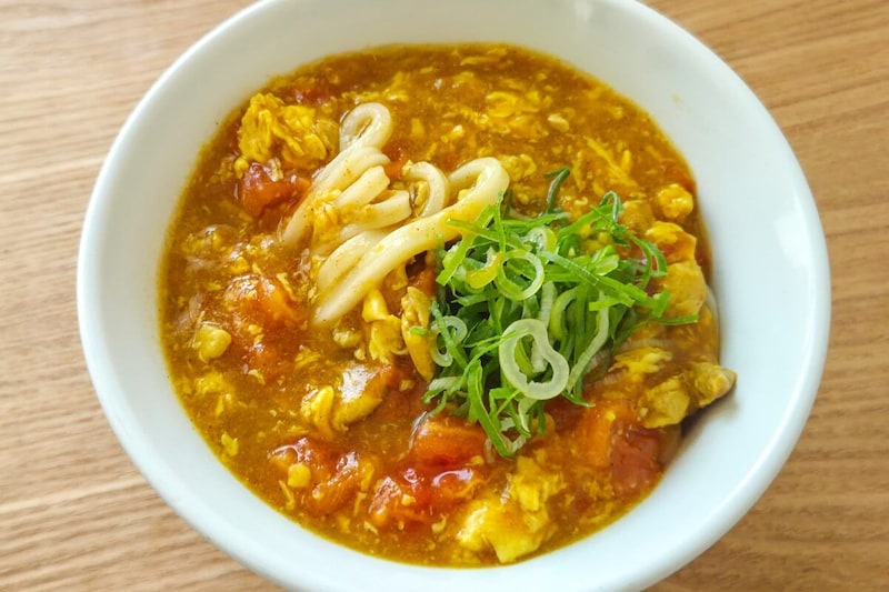 トマたまカレーうどん