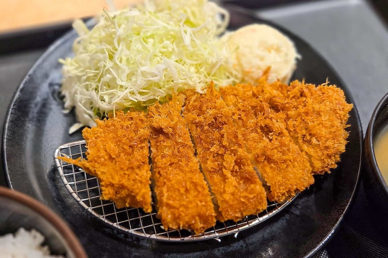 松のや、ロースかつ定食の値段が「バグってる」と話題　ほぼワンコインでお得すぎ…