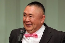 阿部慎之助前監督“逮捕速報”で騒然も…　松村邦洋がまさかの対応「今、巨人調子いいよ！」