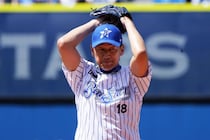 三浦大輔氏、監督時代の“スタメン伝達法”を告白　意外な連絡ツールにファン驚き「DeNAっぽい…」