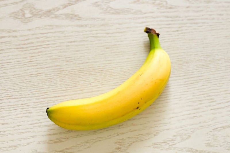 真夏のバナナ“2週間以上長持ちする方法” 野菜のプロが紹介「皮は真っ黒になるが…」