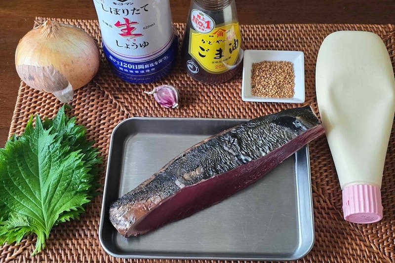 かつおのたたきと⽟ねぎのタルタル丼