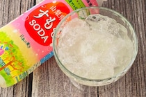 炭酸ジュースで作る「ぷるシュワゼリー」　ペットボトルのままで簡単すぎた