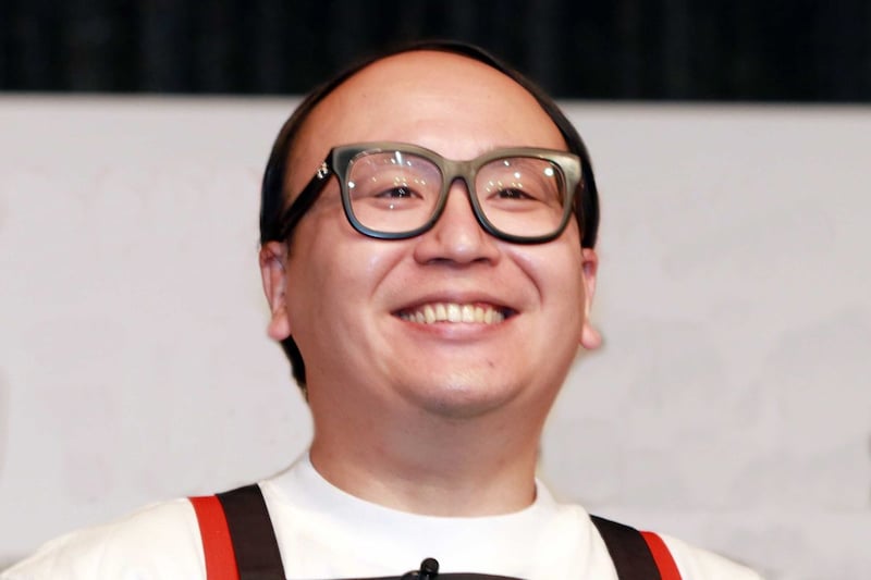 飛行機でCAの顔に既視感が　“正体”に芸人が衝撃受ける「当時15～16歳だった彼女が今は…」