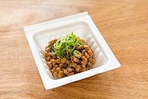 マツコがやっていた「納豆の食べ方」が話題に　約2割が“アレ”使わないと判明…