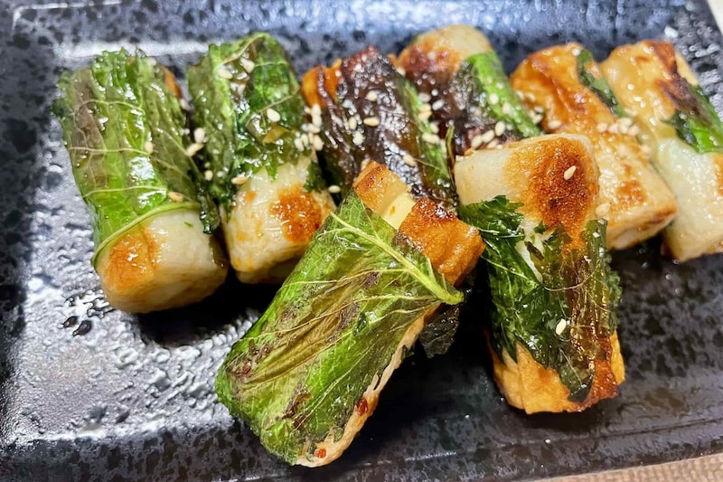 ちくわ、この食べ方が大正解かも 大葉とチーズを巻いて焼く最強おつまみ