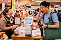スーパーの一角にあるキムチ量り売りは罠？　レジ会計4桁に男性が仰天「私もやられた」「2度と買わない」