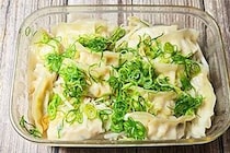 何もしたくない日の冷凍餃子、もう焼かない　レンチンで作る“ズボラレシピ”が天才