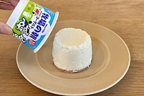 おうちで簡単「濃厚レアチーズケーキ」　ヨーグルトに“材料2つ”を混ぜるだけ