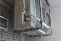 一見普通のエアコン室外機、命に関わる設置ミスがあった…　エアコンのプロは「悪循環」を指摘