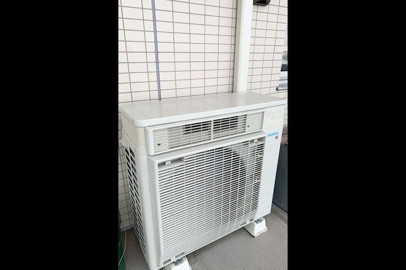「室外機に水をかける行為」メーカーは推奨しないが… 昔ながらの“この方法”は絶対やるべき