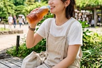 麦茶の「危険な飲み方」無意識にやってるかも…　「理由が今分かった」「腹を壊した」専門家が注意喚起