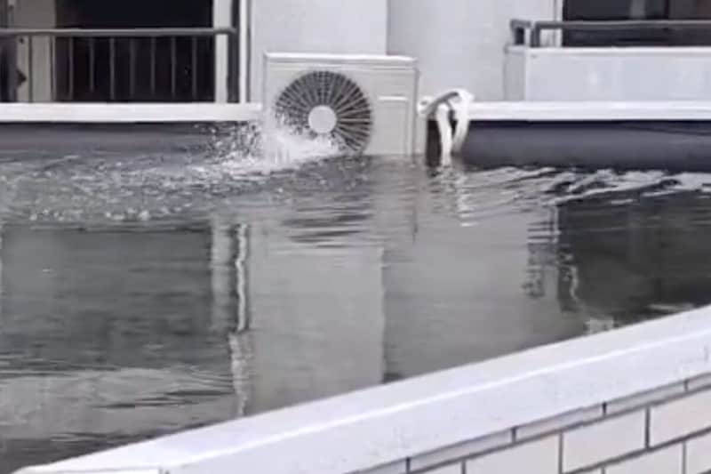 浸水で大ピンチの室外機