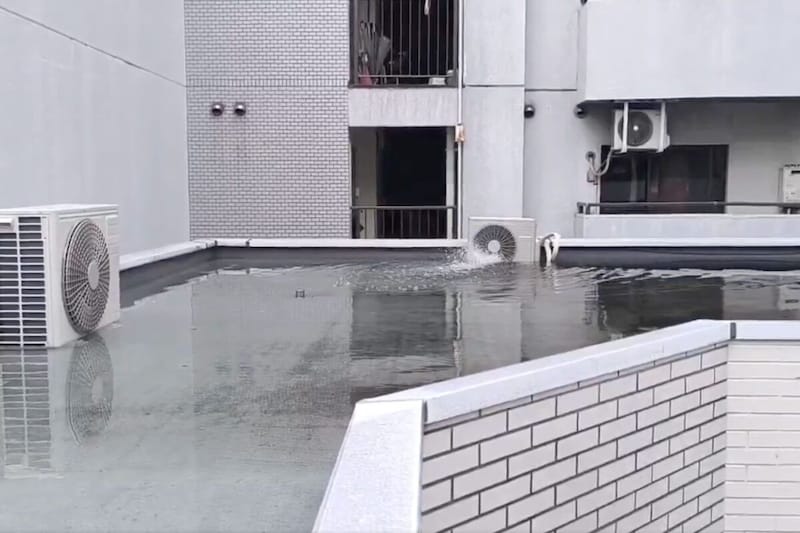 浸水で大ピンチの室外機