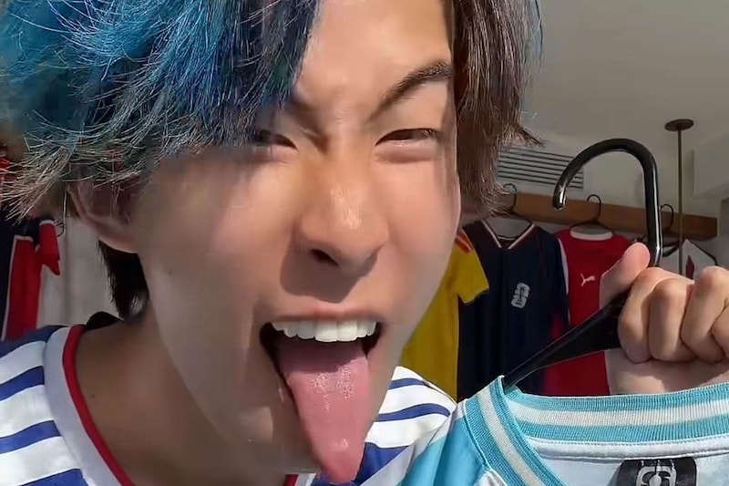 日本人ユーチューバー、韓国アイドルに人種差別ジェスチャーして炎上　「意味が分からない」と怒りの声相次ぐ