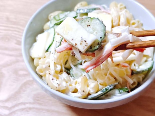 カニカマとチーズのマカロニサラダ