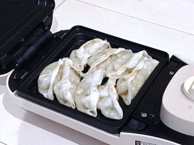 ホットサンドメーカーで餃子
