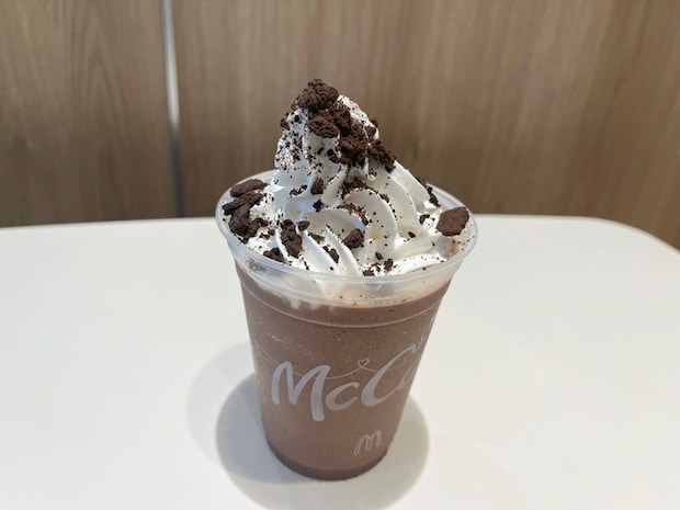 チョコのコクがUP!「クッキー&クリームチョコフラッペ」