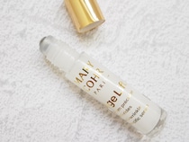 マリコールのシワ対策専用美容液「ロールオン セラム コンブレ」携帯可能なスポッツタイプ