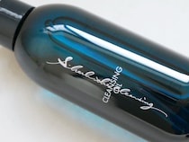 鈴木ハーブ研究所から「肌にやさしい」と「しっかり落とす」を両立したクレンジングが誕生