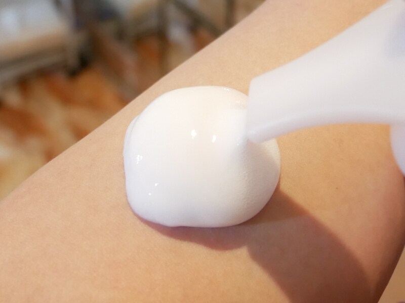 キュレル 泡洗顔 泡で出てくる