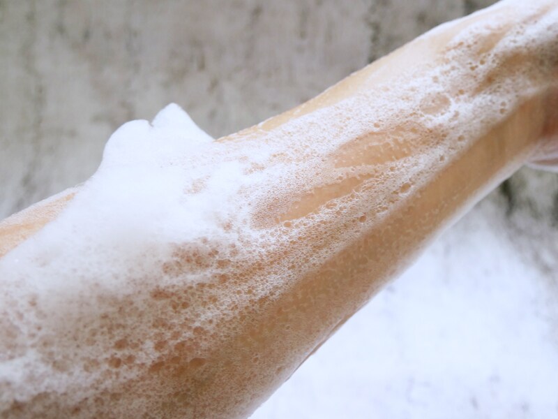 YOLU ディープナイトケアボディソープ 乾燥