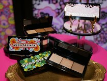 ANNA SUI NYCから3カラーパレットが限定登場！3色のナチュ盛りミュートカラー