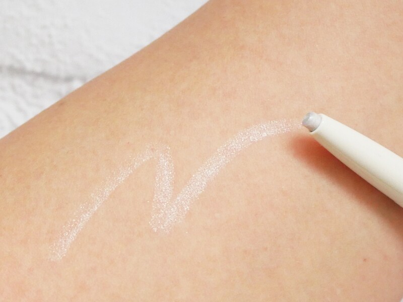 パリブロウ スリムコントゥアリングペンシル 04透 発色