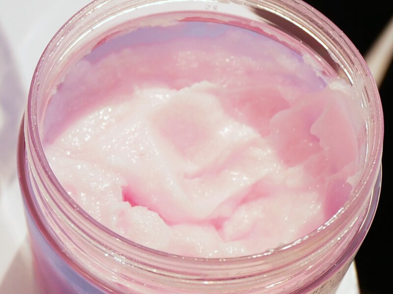 ヨル カームナイトケアボディスクラブ ピンク 効果