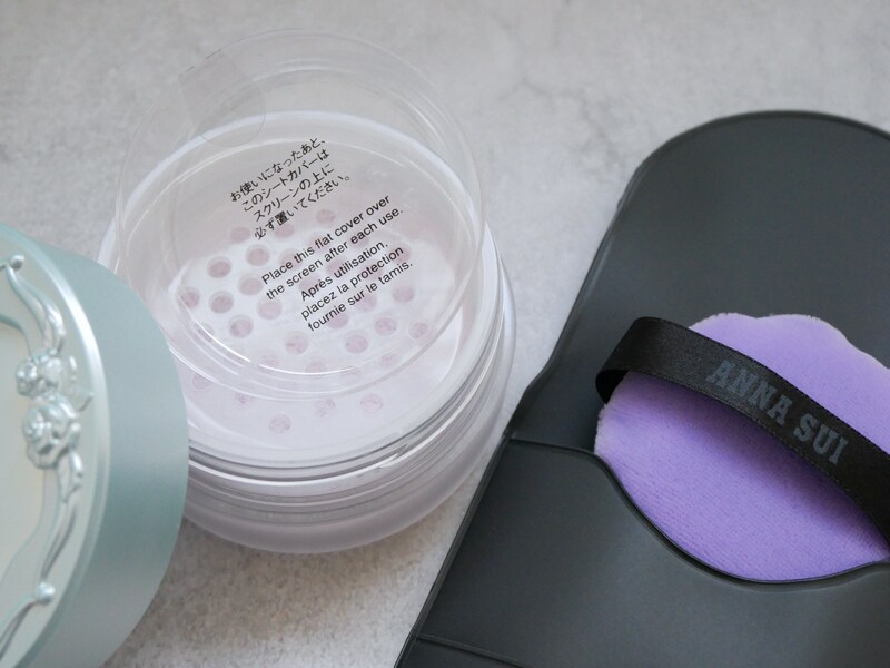 アナスイ ウォーターパウダー パフ 収納