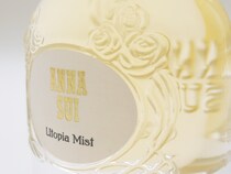 アナスイ フレグランス誕生25周年記念ワイルド ワンダー ユートピア ミストってどんな香り？