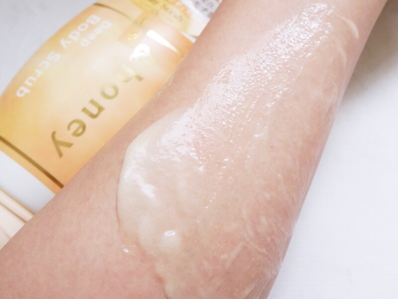 アンドハニー ボディスクラブ 黄色 使い方