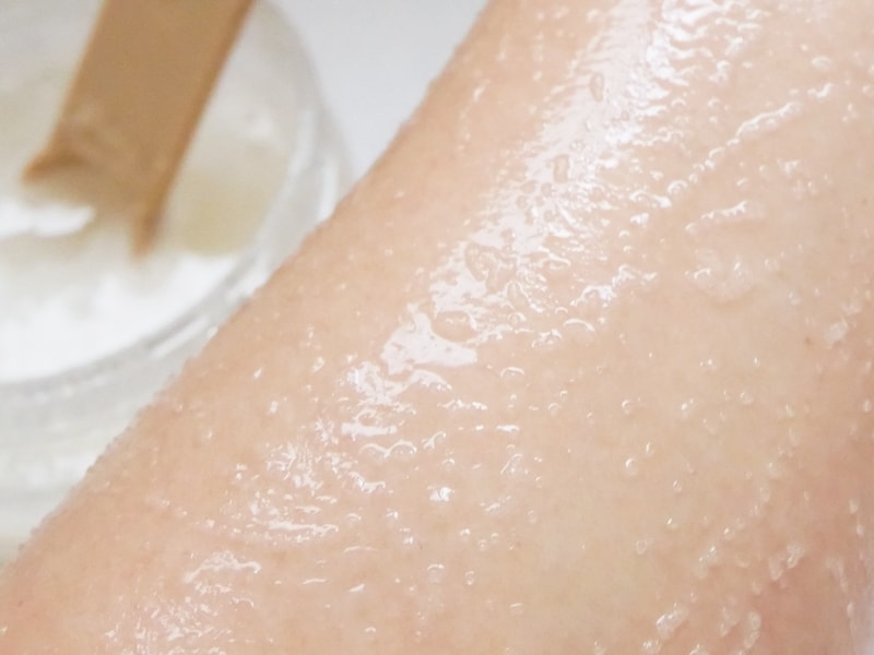 アンドハニー ボディスクラブ 乾燥しない しっとり