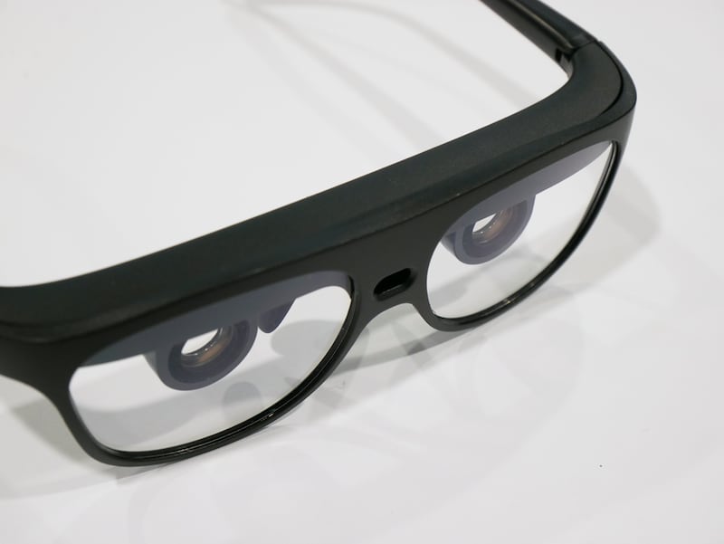 “見えにくい”の新サポート！オートフォーカスアイウェア「ViXion2（ヴィクシオンツー）」登場