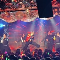【最速レポート】BOYS AND MEN 15周年東京公演の「手作りリフター」「“書道の巻物”で新曲発表」に歓声の嵐！