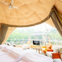 子ども連れだから……なんて不安はなし！この秋の行楽はラグジュアリーな「グランピング」でキマリ