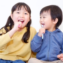 歯磨きを嫌がる子どもが自ら進んでやり出すためのサポート術