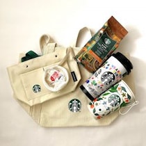 【スターバックス】祝当選！気になる2025年福袋の中身を紹介しちゃいます！